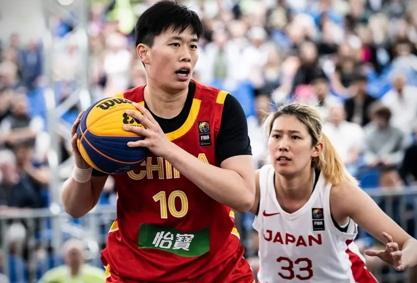 包含立陶宛男篮横扫日本男篮，波尔津吉斯高光表现的词条